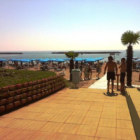לידו דלה נציוני Airone Bianco Residence Village מראה חיצוני תמונה