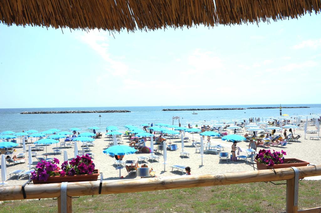 לידו דלה נציוני Airone Bianco Residence Village מראה חיצוני תמונה
