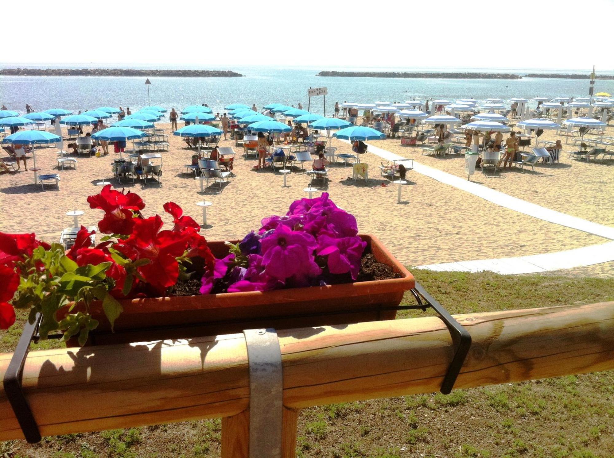 לידו דלה נציוני Airone Bianco Residence Village מראה חיצוני תמונה